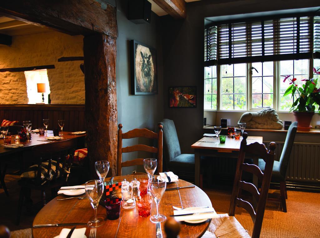 Long Compton The Red Lion Inn מראה חיצוני תמונה
